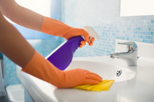 End of tenancy cleaning service for homes and flats in Bow